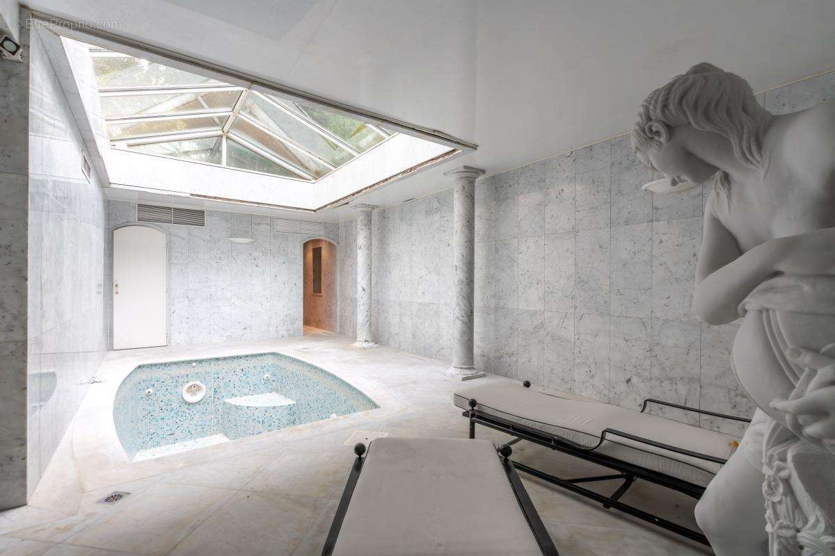 Maison à SAINT-MAUR-DES-FOSSES