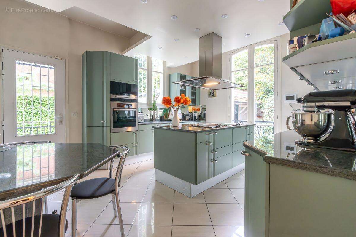 Maison à SAINT-MAUR-DES-FOSSES