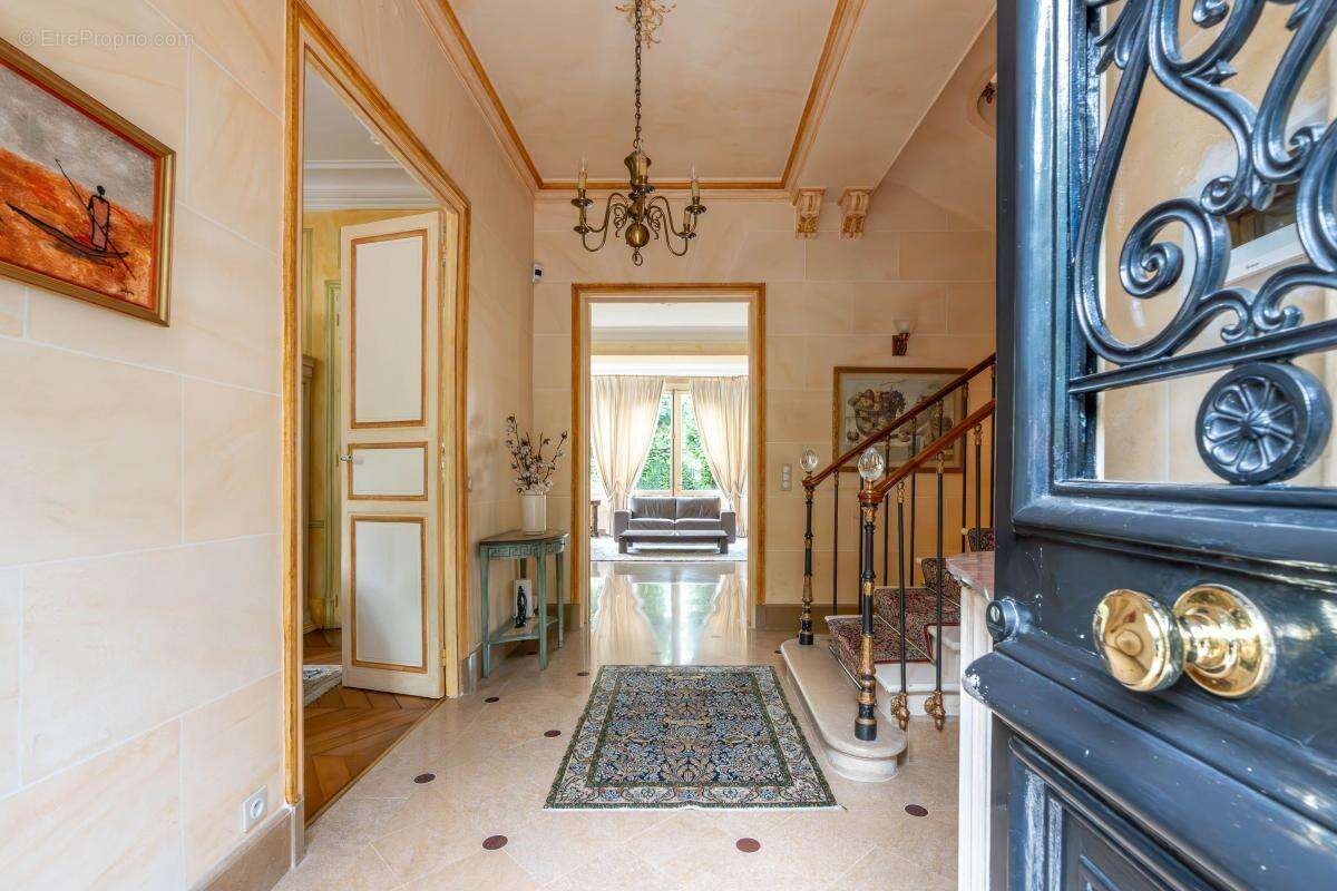 Maison à SAINT-MAUR-DES-FOSSES