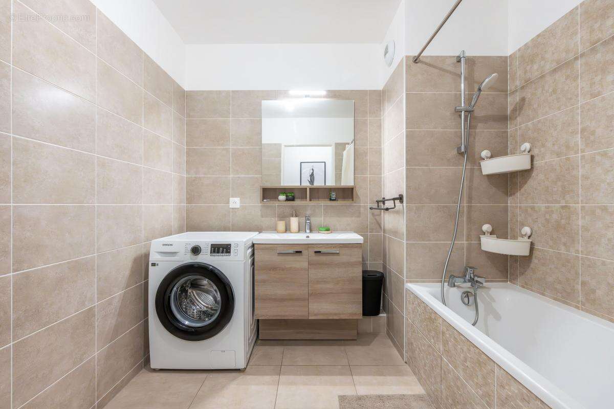 Appartement à SAINT-MAUR-DES-FOSSES