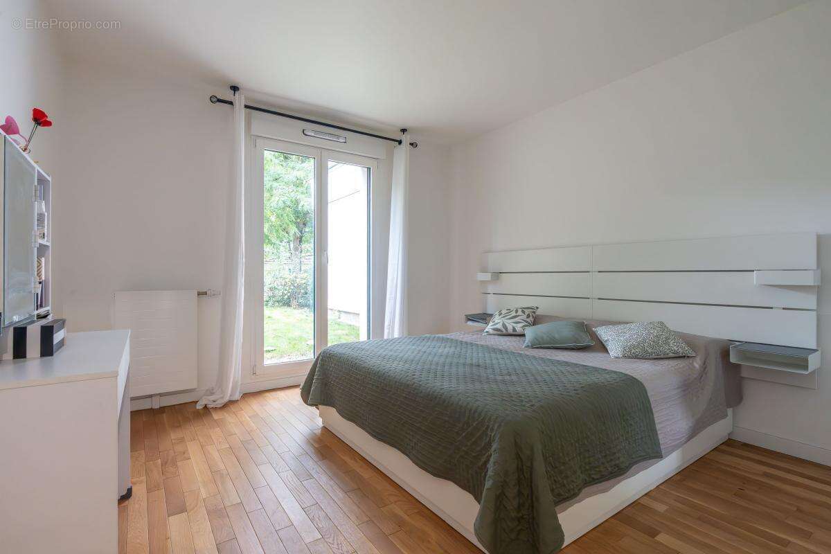 Appartement à SAINT-MAUR-DES-FOSSES