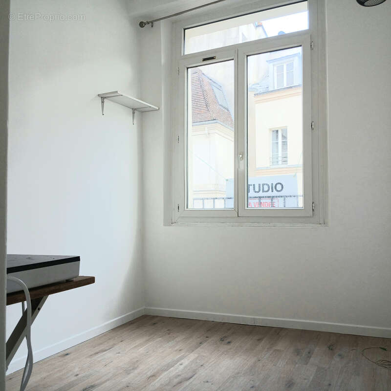 Appartement à PARIS-1E