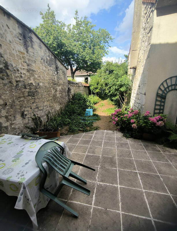 Maison à MERY-SUR-OISE