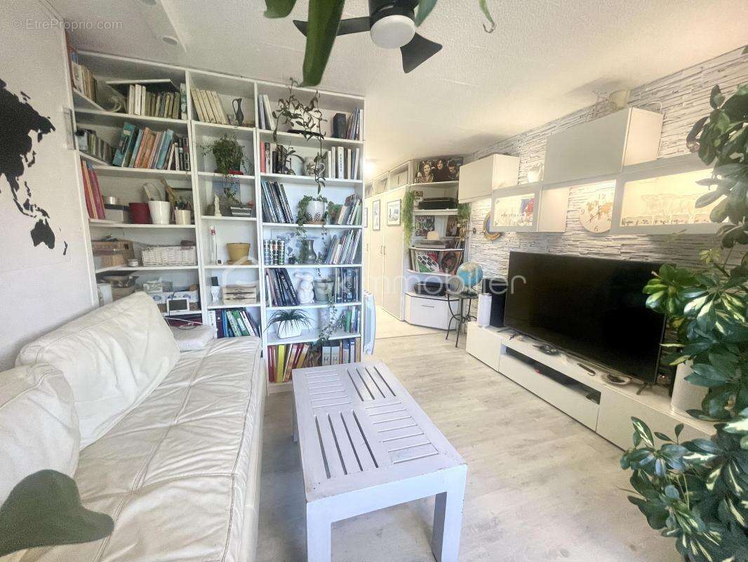 Appartement à SIX-FOURS-LES-PLAGES