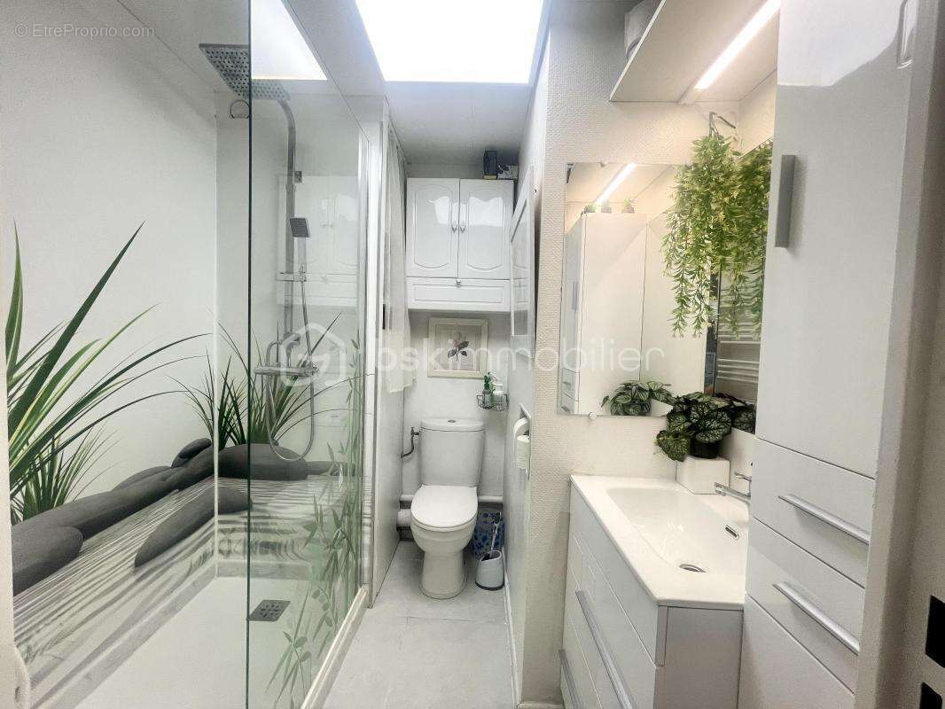 Appartement à SIX-FOURS-LES-PLAGES