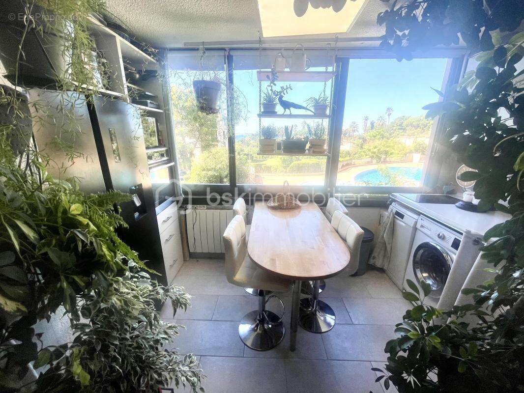 Appartement à SIX-FOURS-LES-PLAGES