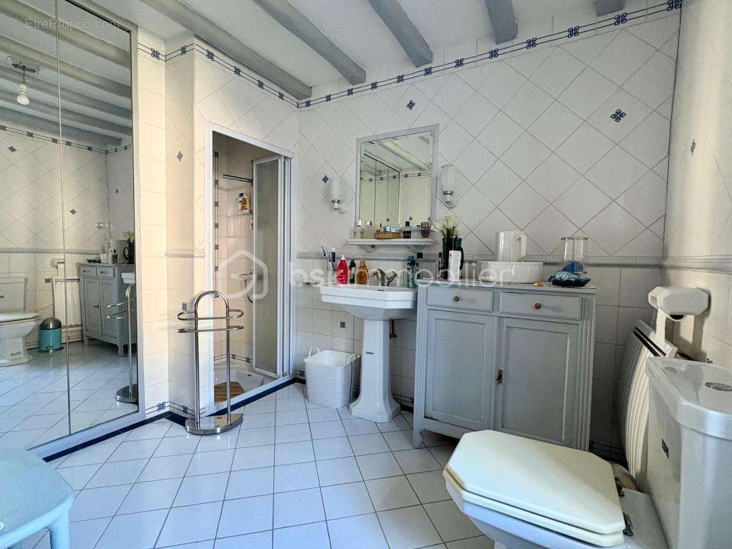 Maison à BONNIERES-SUR-SEINE