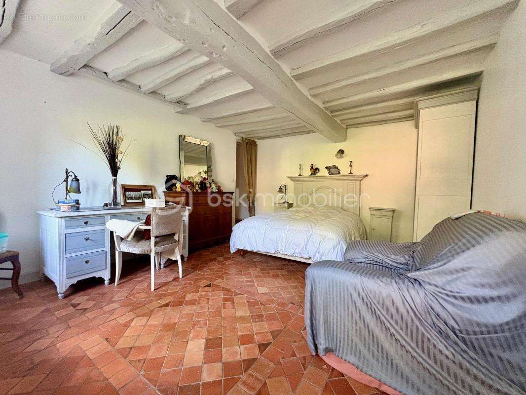 Maison à BONNIERES-SUR-SEINE