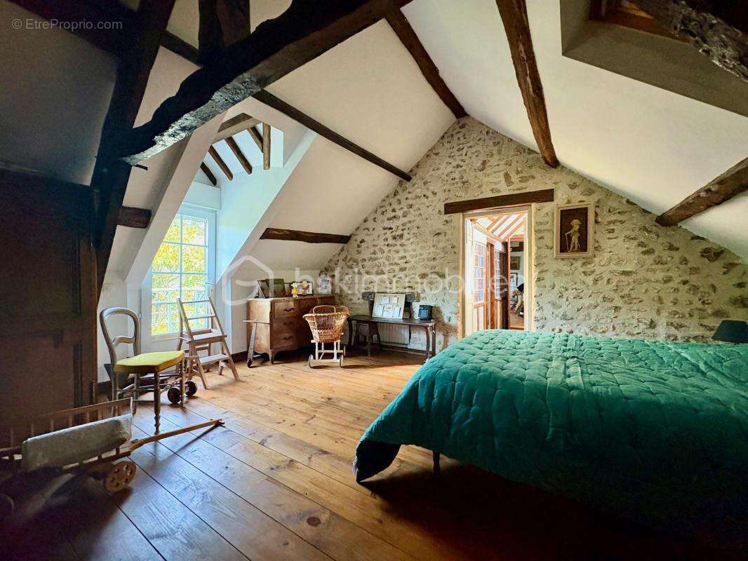 Maison à BONNIERES-SUR-SEINE