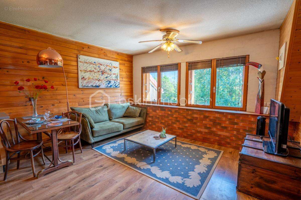 Appartement à DINGY-SAINT-CLAIR