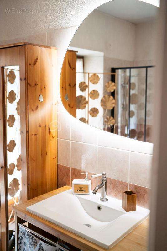 Appartement à DINGY-SAINT-CLAIR