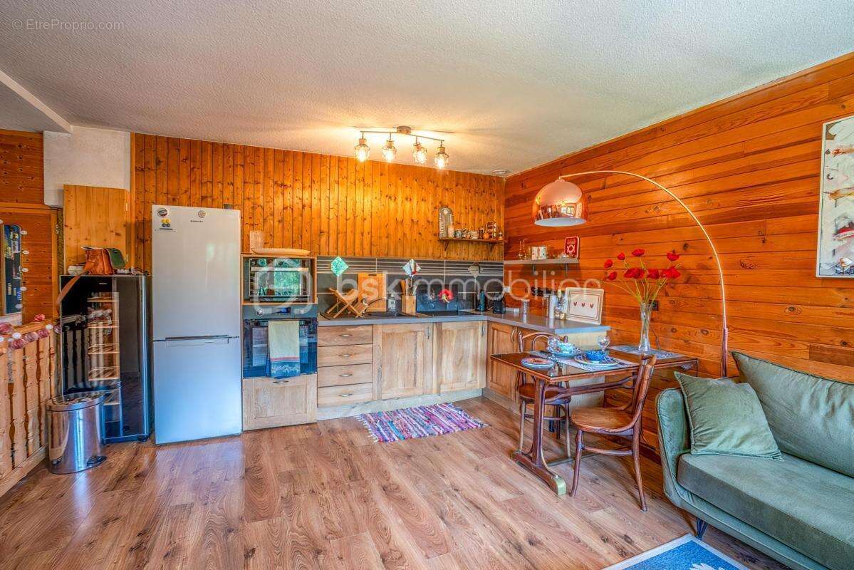 Appartement à DINGY-SAINT-CLAIR