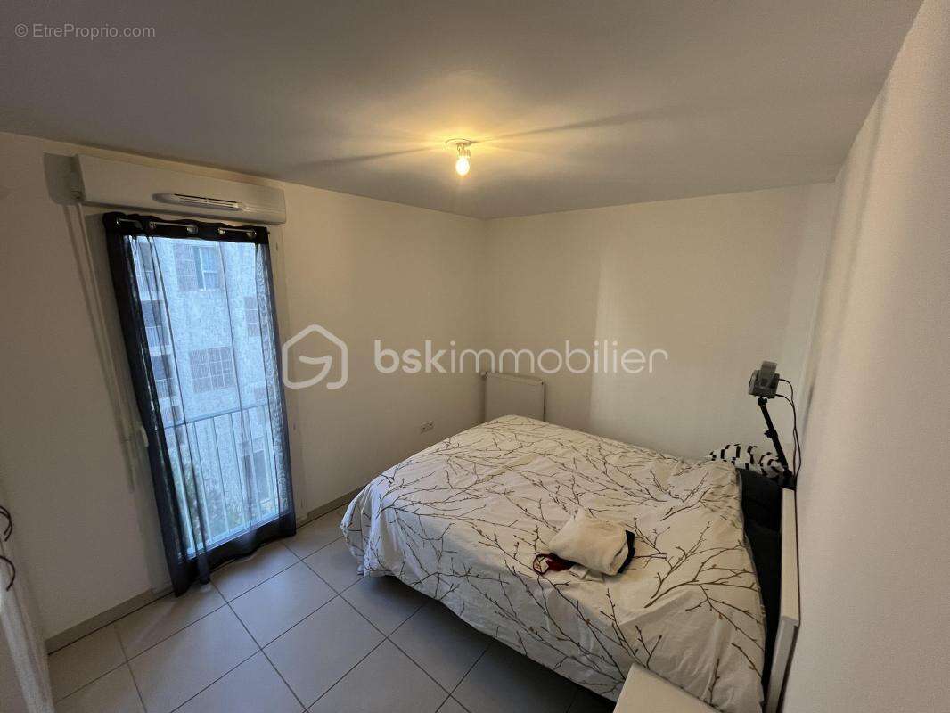 Appartement à MARSEILLE-2E