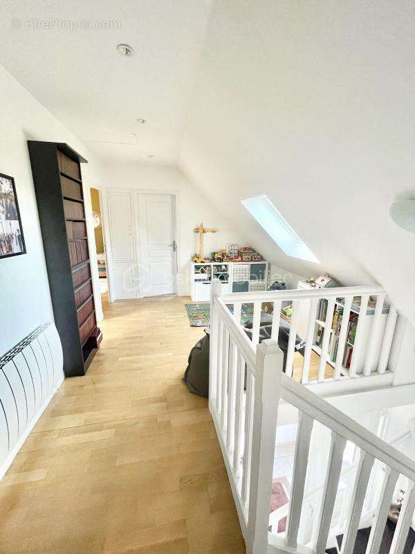 Maison à THORIGNY-SUR-MARNE