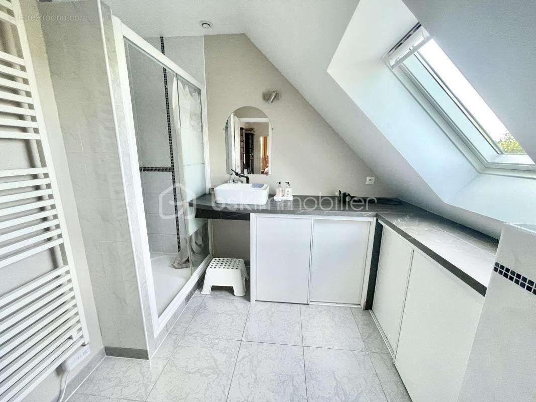 Maison à THORIGNY-SUR-MARNE