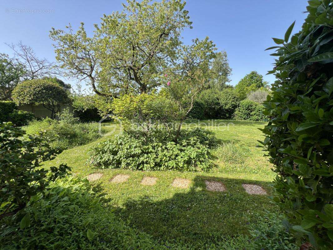 Maison à JANVILLE-SUR-JUINE