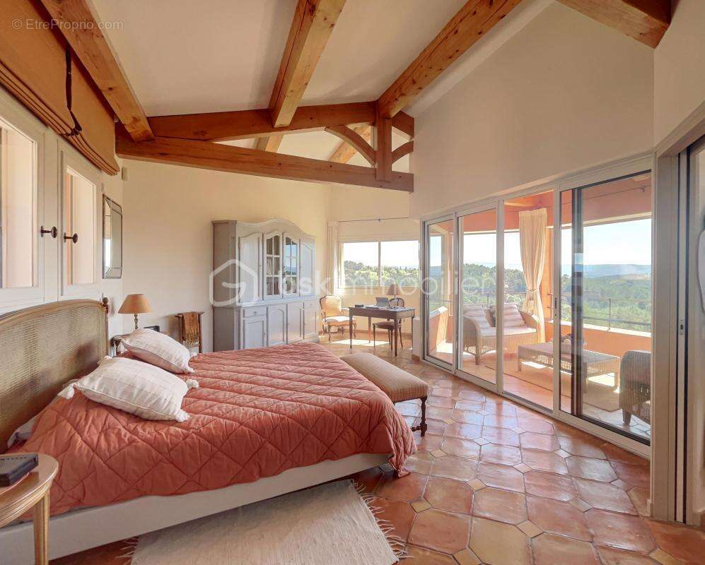 Maison à ROUSSILLON