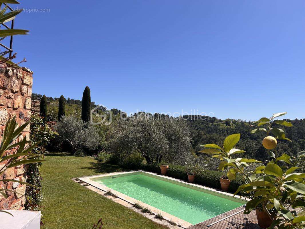 Maison à ROUSSILLON