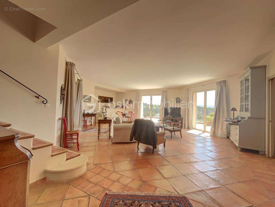 Maison à ROUSSILLON