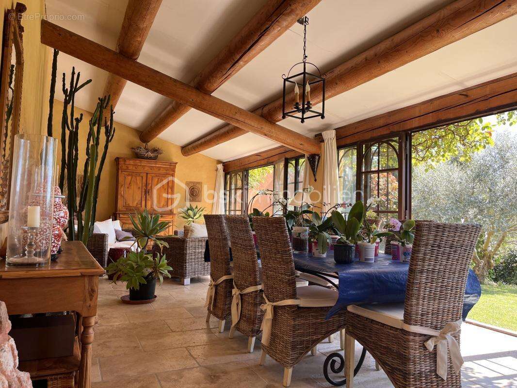 Maison à ROUSSILLON