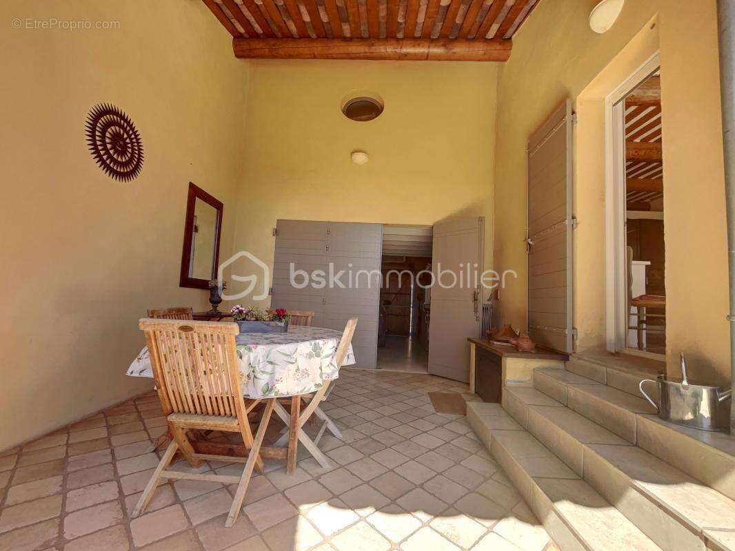 Maison à ROUSSILLON