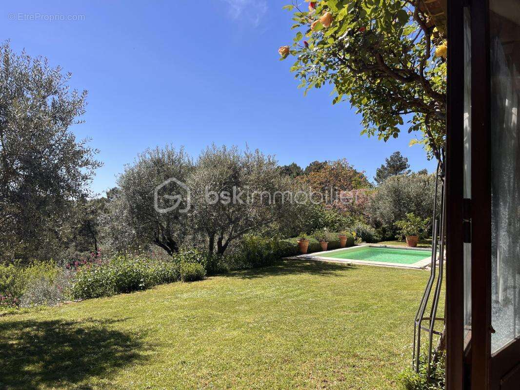 Maison à ROUSSILLON