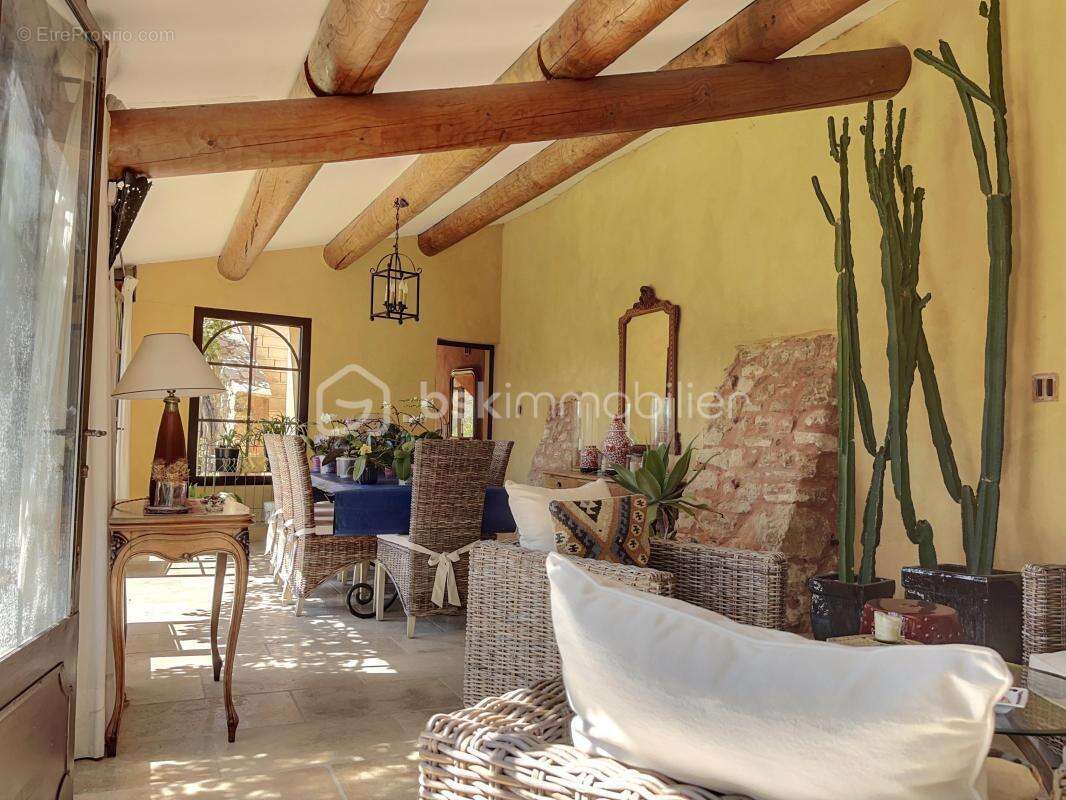 Maison à ROUSSILLON