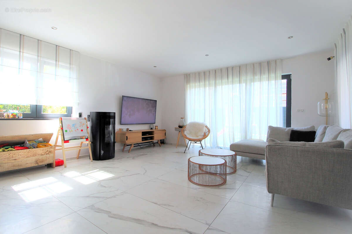 Maison à ORMESSON-SUR-MARNE