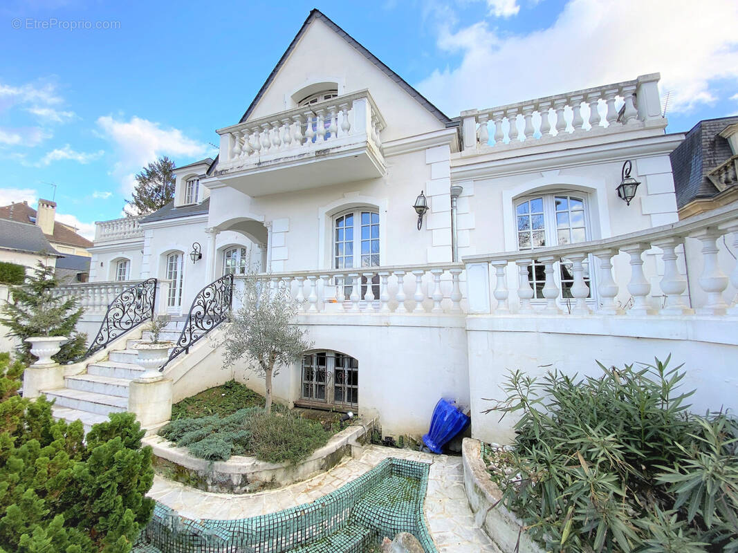 Maison à CHENNEVIERES-SUR-MARNE