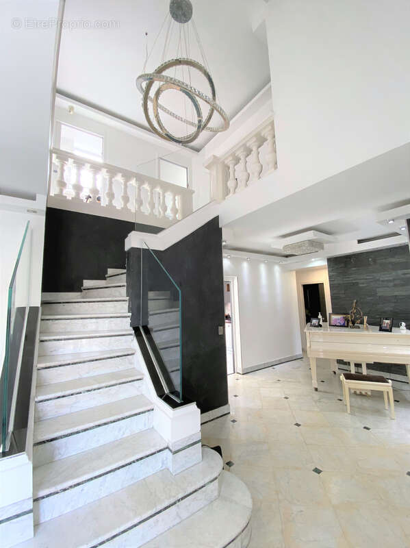 Maison à CHENNEVIERES-SUR-MARNE