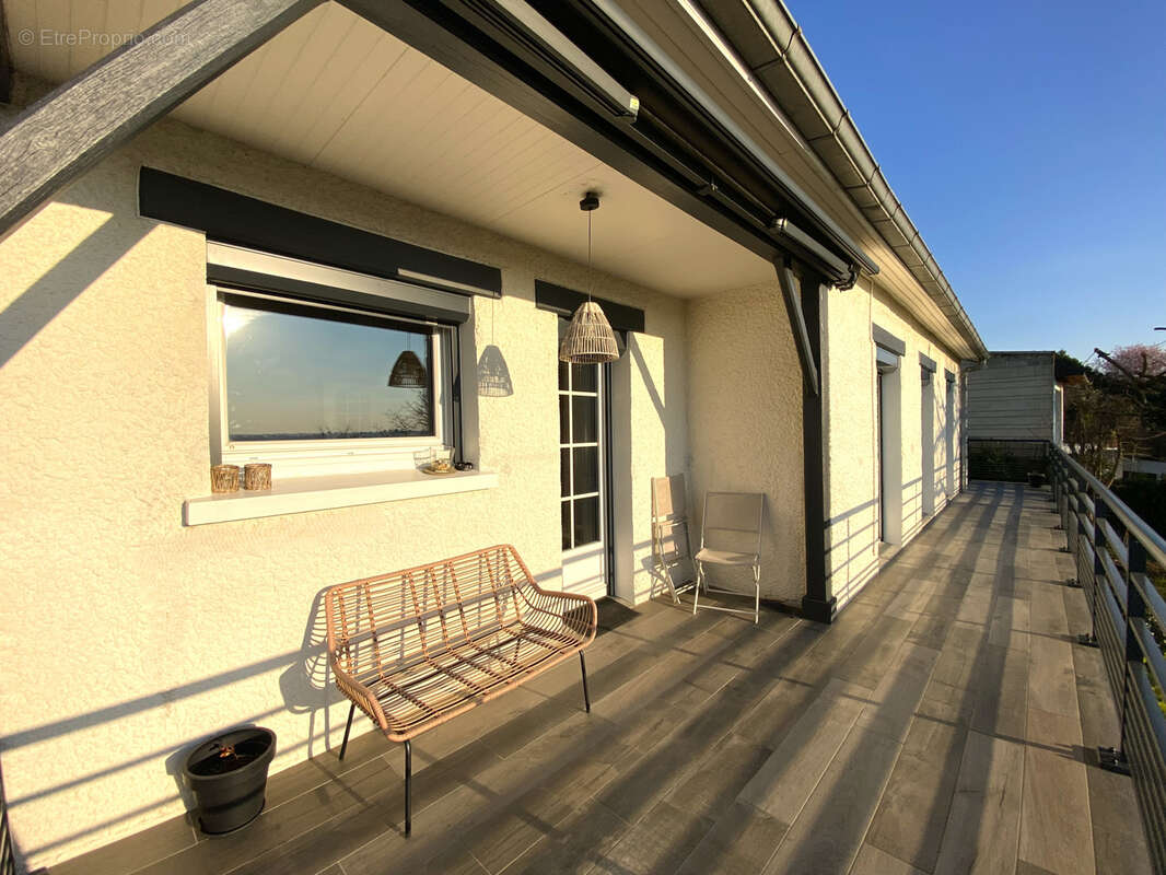 Maison à CHENNEVIERES-SUR-MARNE