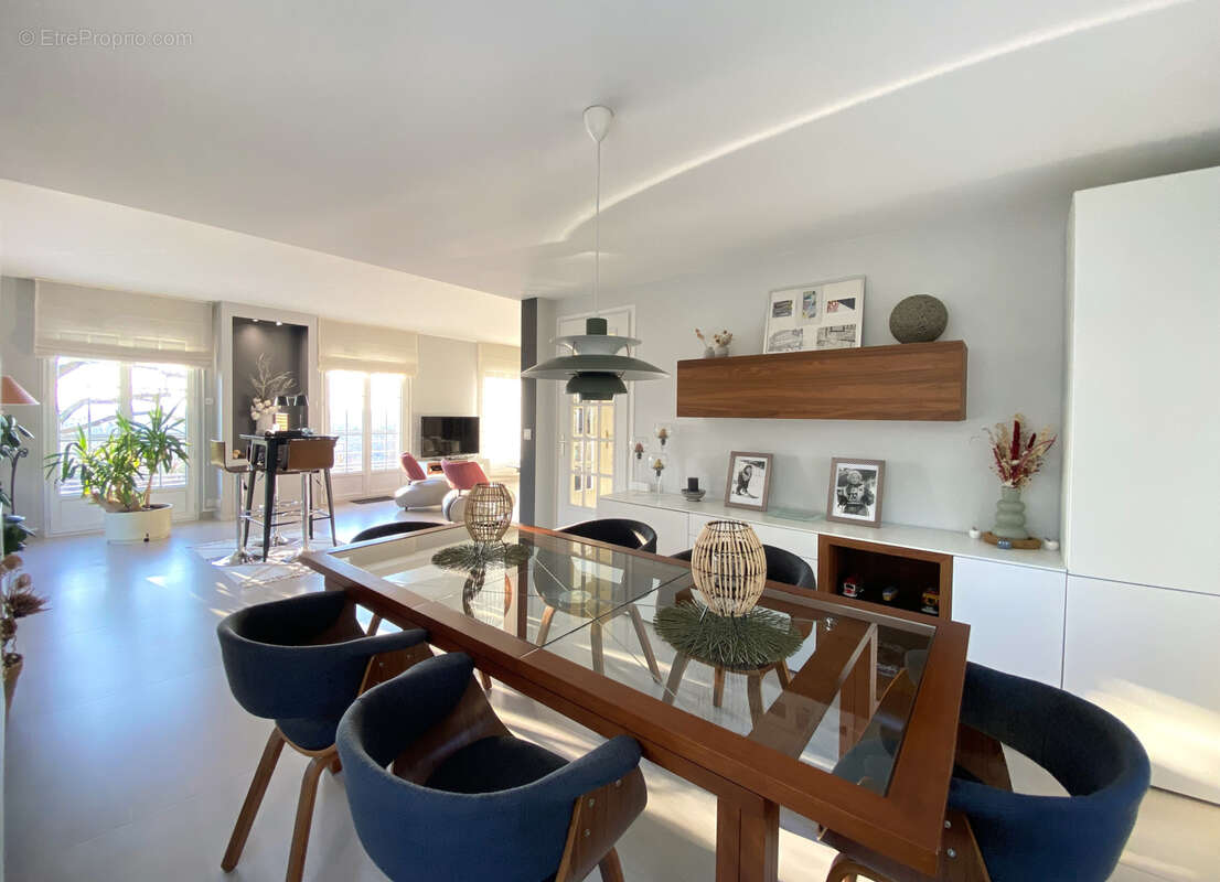 Maison à CHENNEVIERES-SUR-MARNE