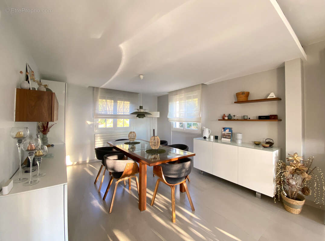 Maison à CHENNEVIERES-SUR-MARNE