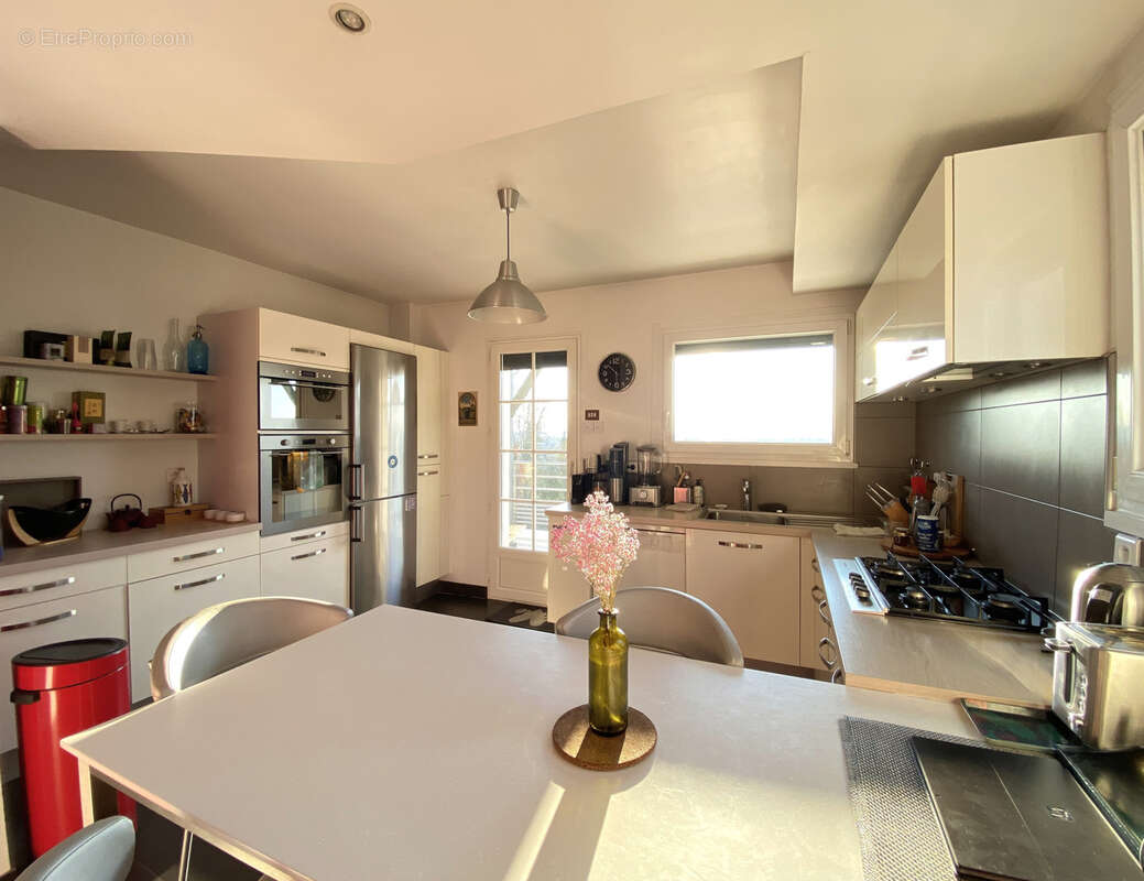 Maison à CHENNEVIERES-SUR-MARNE