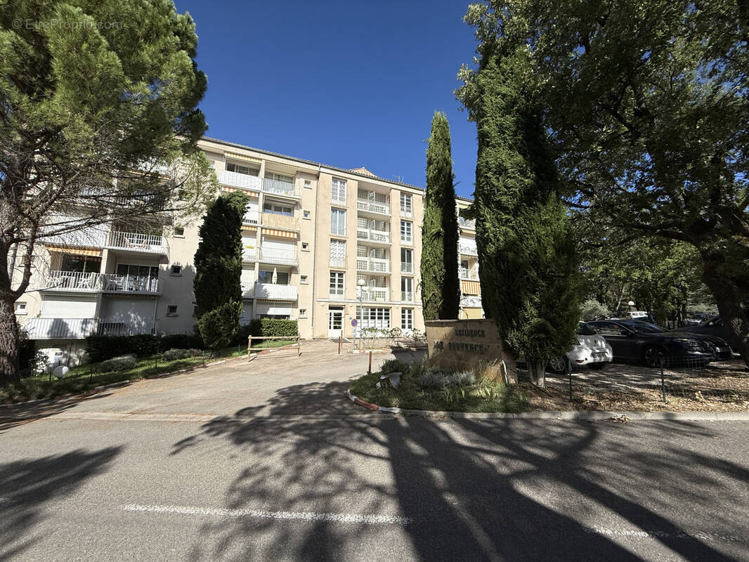 Appartement à GREOUX-LES-BAINS