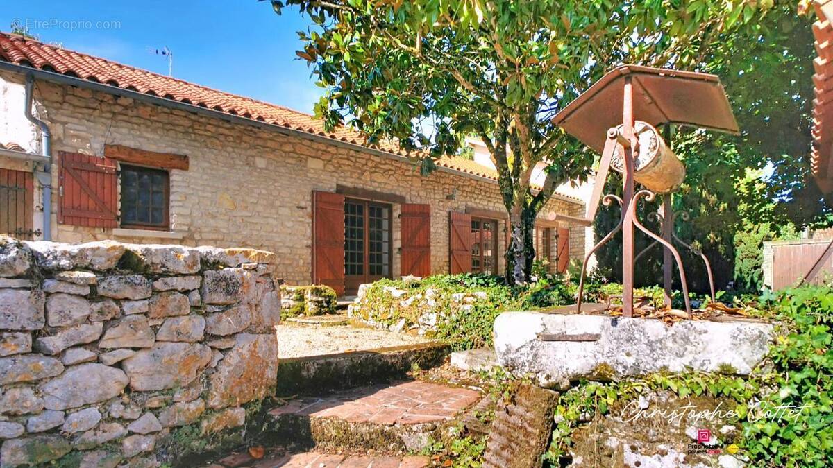 Maison à VALDIVIENNE