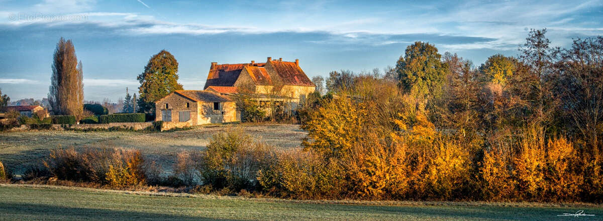 Maison à SAINT-HILAIRE-DES-LOGES