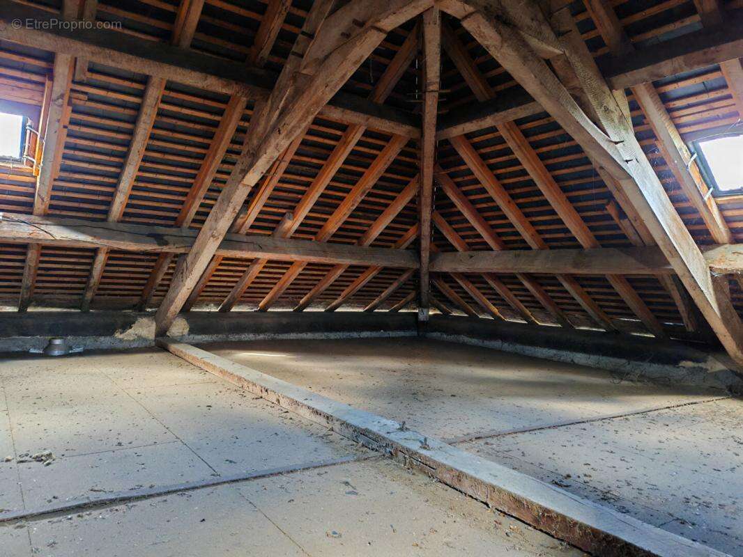 Maison à MONTIPOURET