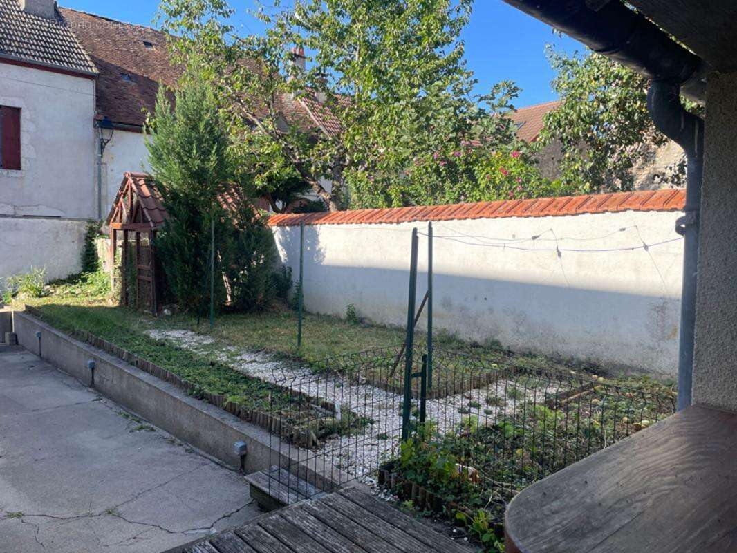 Maison à BONNY-SUR-LOIRE