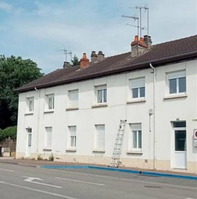 Appartement à FOURCHAMBAULT