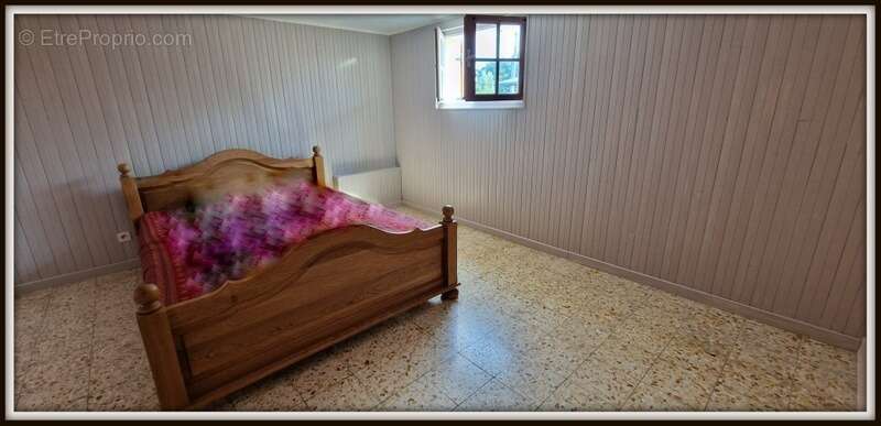 Maison à VARENNES-LES-MACON