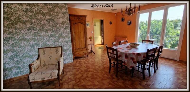 Maison à VARENNES-LES-MACON