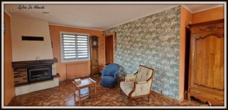 Maison à VARENNES-LES-MACON