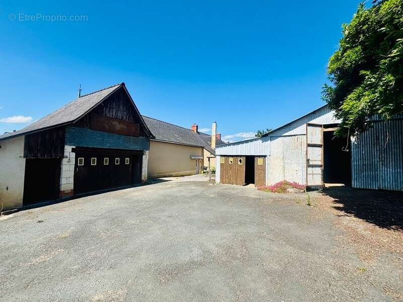 Maison à FONTAINE-GUERIN