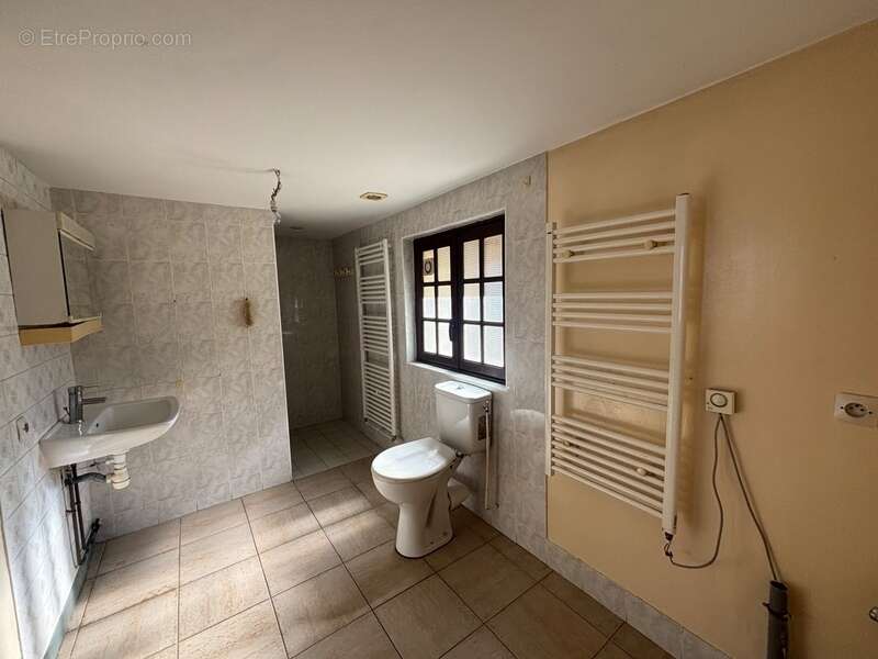 Maison à FONTAINE-GUERIN