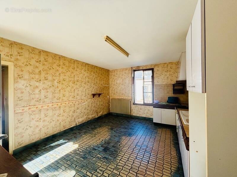 Maison à FONTAINE-GUERIN