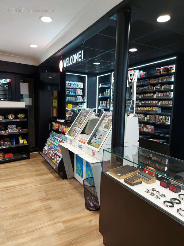 Commerce à GIRONDE-SUR-DROPT