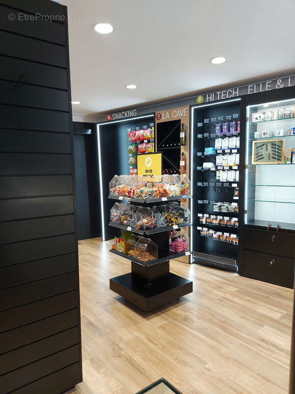 Commerce à GIRONDE-SUR-DROPT