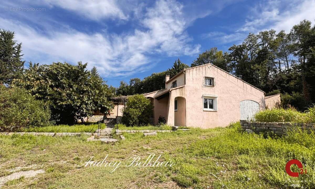 Maison à CRUVIERS-LASCOURS