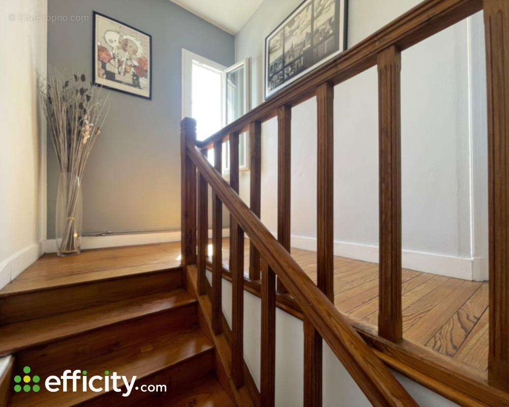 Maison à LES EGLISOTTES-ET-CHALAURES